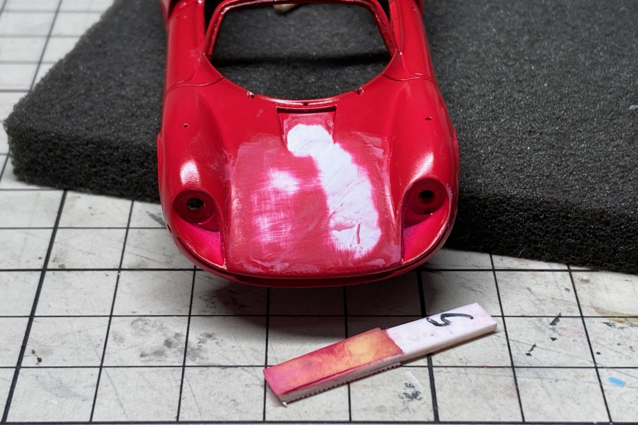 テクノモデルのTipo33/2 – 下地の修正と赤塗装