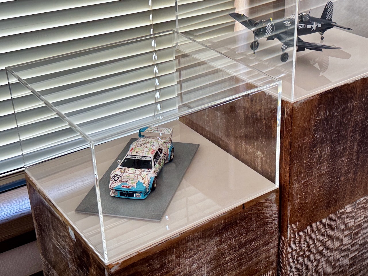 BMW M1（再々）リアウイング修正と小パーツを付けて完成