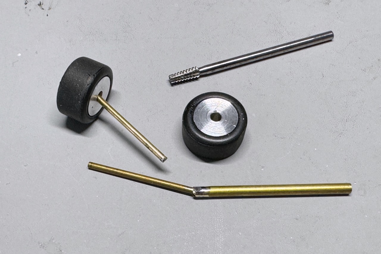 BMW M1（再々）ステアブルな前輪シャフト