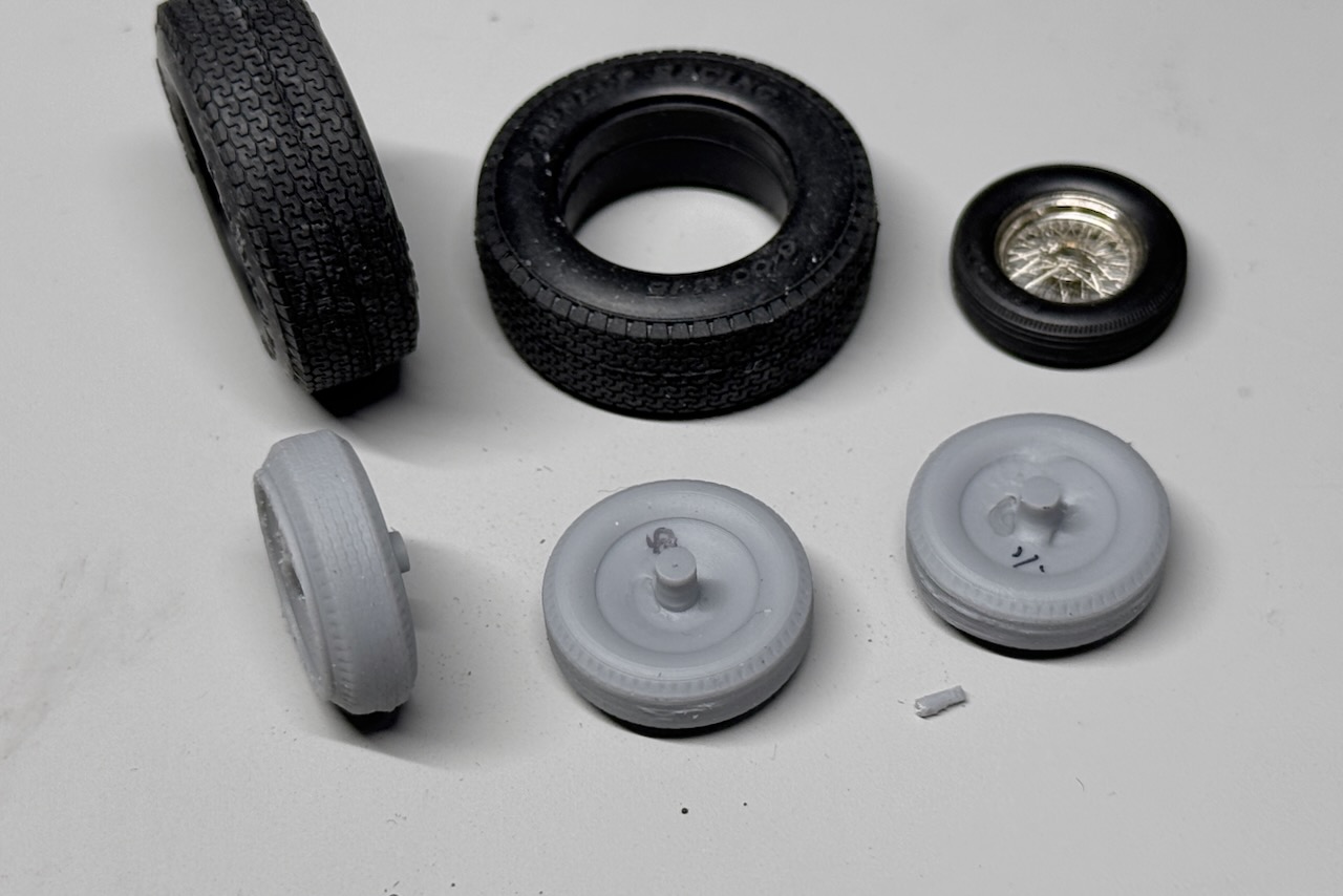 赤い250SWB-1「3Dプリントでタイヤを作成」